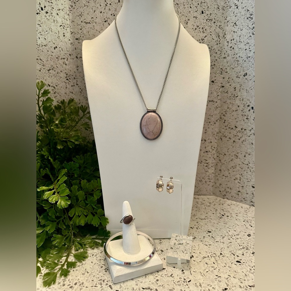 Rose Howlite pendant necklace and ring, bracelet and ring in silver tone